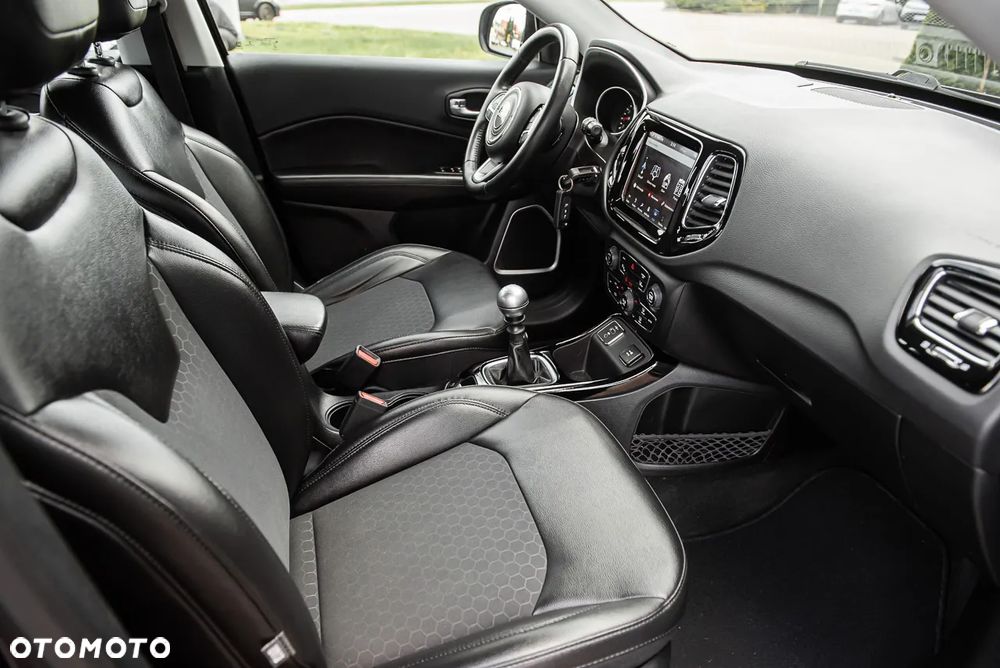 Jeep Compass 1.4 TMair Night Eagle FWD S&S - 33