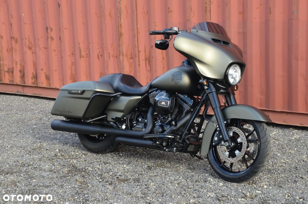 Harley-Davidson Touring Street Glide - 4