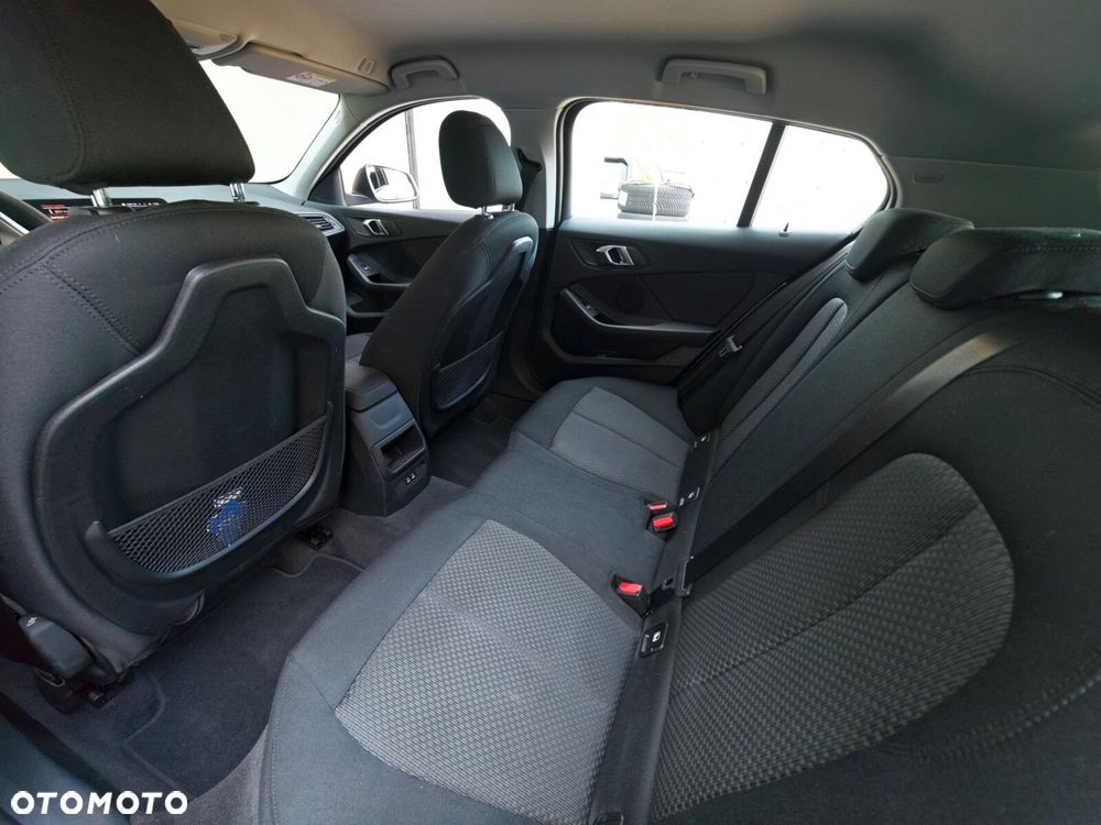 BMW Seria 1 - 21