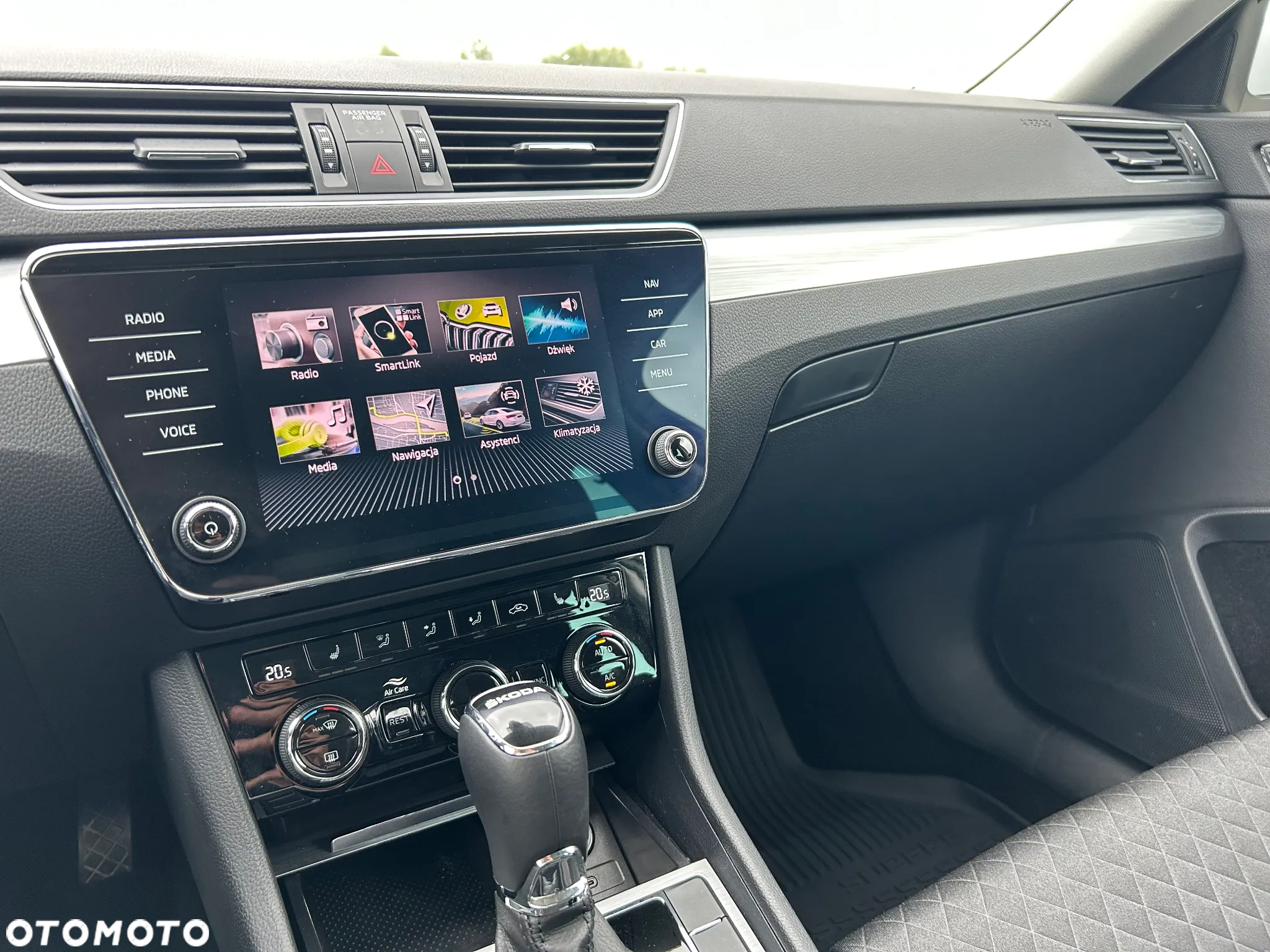 Skoda Superb 1.5 TSI Ambition DSG - 27
