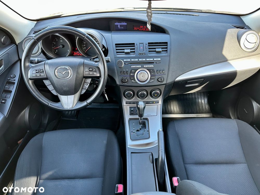 Mazda 3 - 10