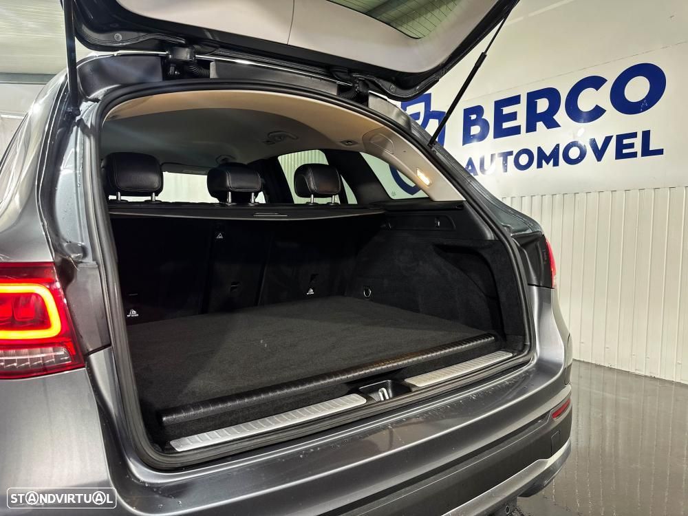 Mercedes-Benz GLC 300 e 4Matic - 28