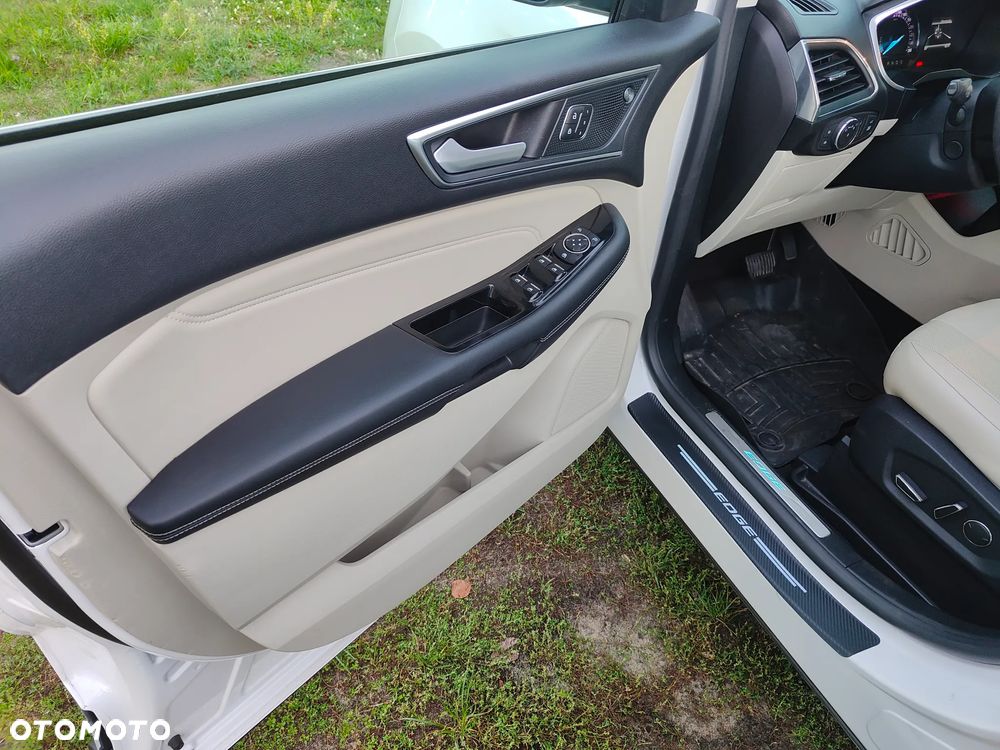 Ford Edge - 21
