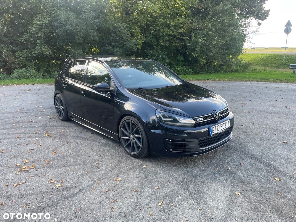 Volkswagen Golf - 2