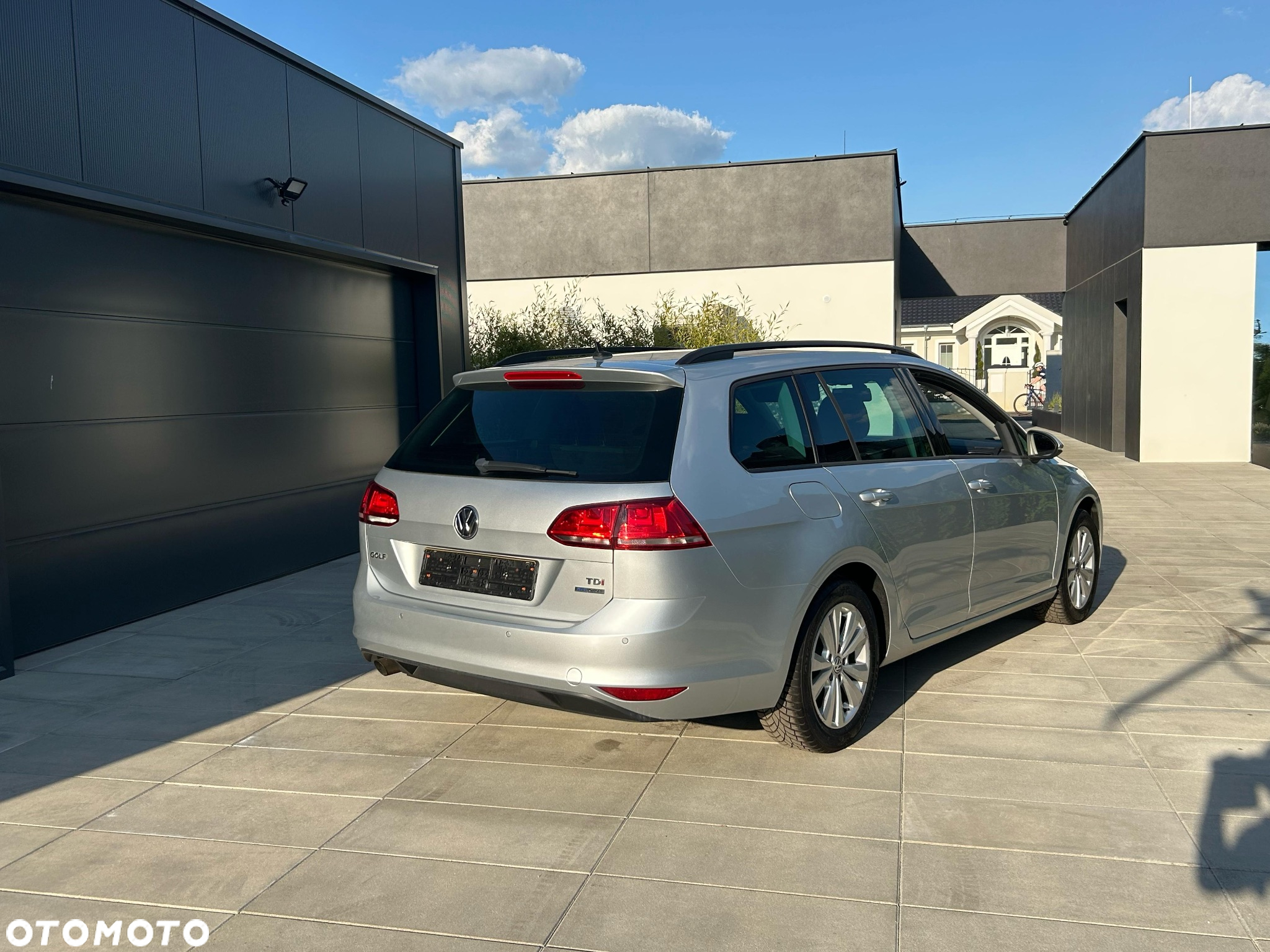 Volkswagen Golf - 10