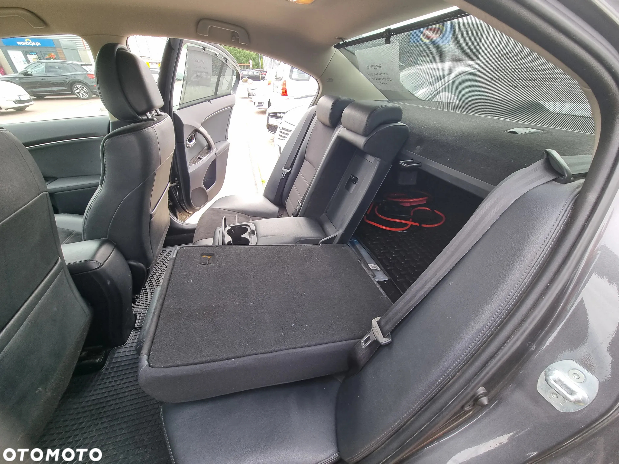 Toyota Avensis 1.8 Premium EU5 - 10
