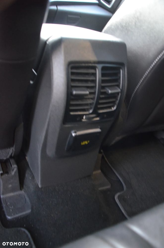 Ford Kuga 2.0 TDCi 4x4 Titanium - 16