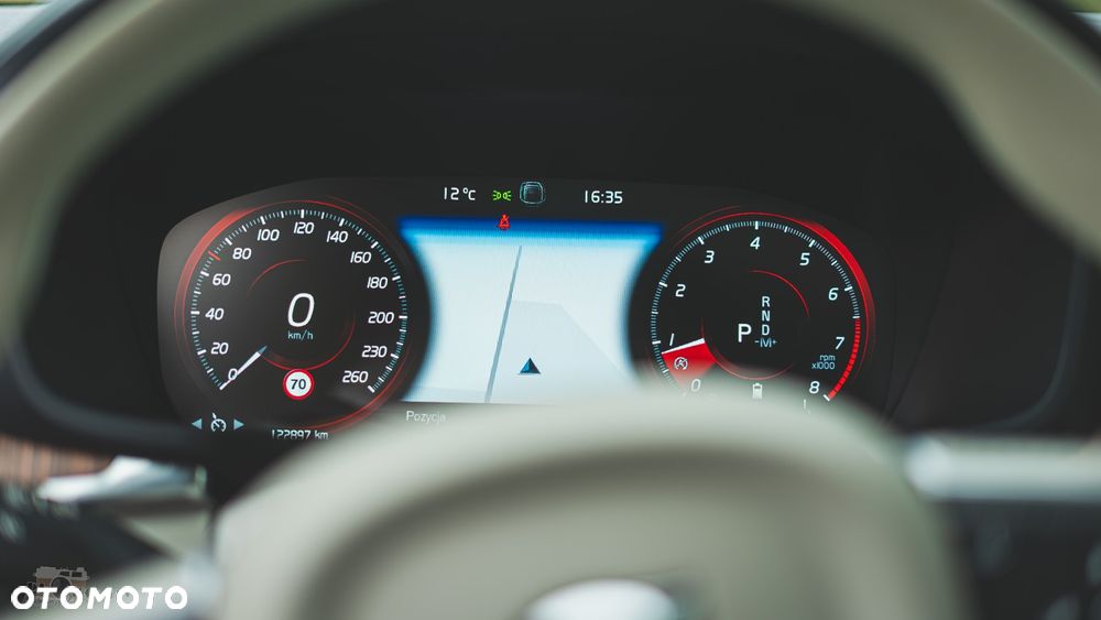 Volvo S60 B5 B AWD Plus Dark - 15