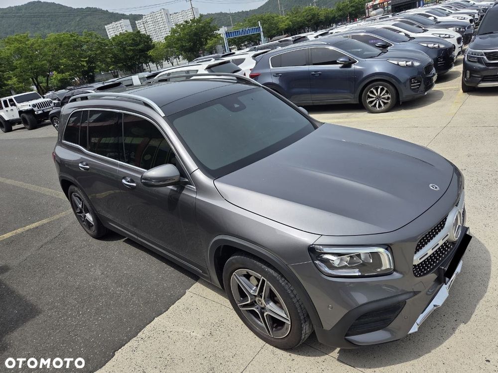 Mercedes-Benz GLB 250 4-Matic AMG Line 8G-DCT - 19