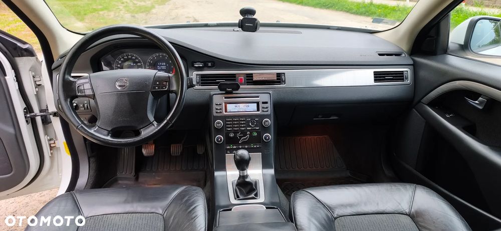 Volvo V70 2.5T Momentum - 20