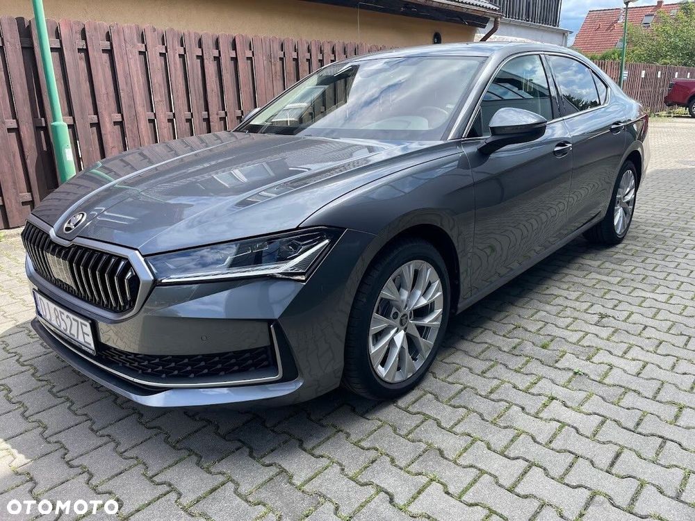 Skoda Superb 2.0 TDI SCR 4x4 Edition 130 DSG - 1