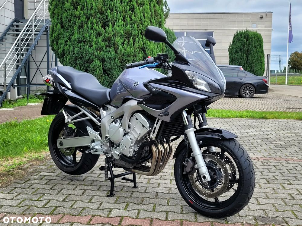 Yamaha FZ6 - 18