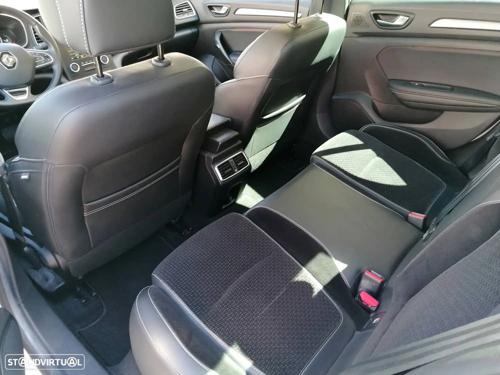 Renault Mégane Grand Coupe 1.5 Blue dCi Executive EDC - 36