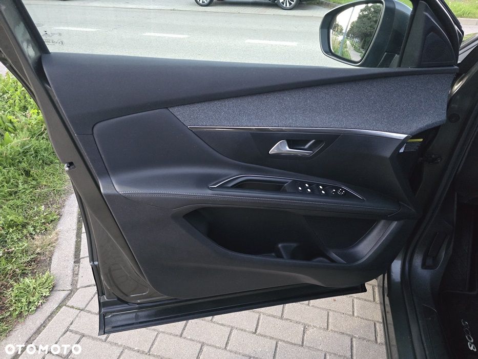 Peugeot 5008 BlueHDi 130 EAT8 Allure - 30