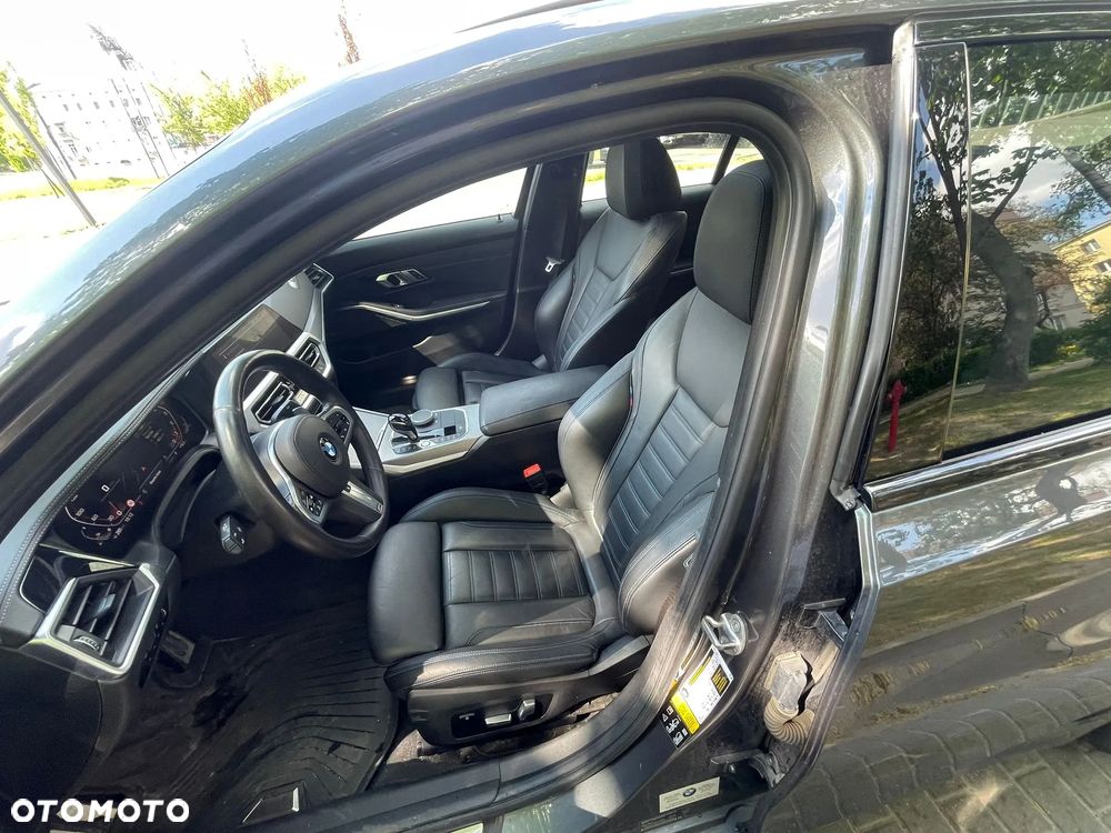 BMW Seria 3 M340i xDrive - 12