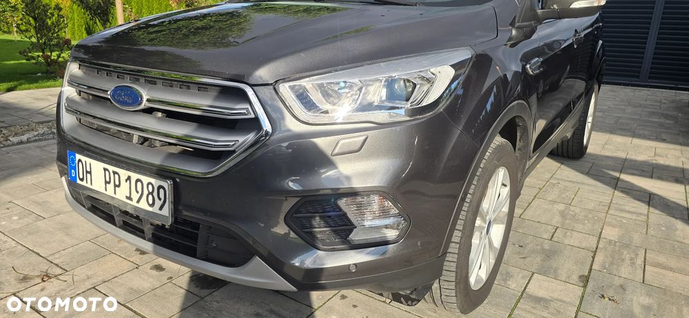 Ford Kuga 1.5 EcoBoost 2x4 Titanium - 4