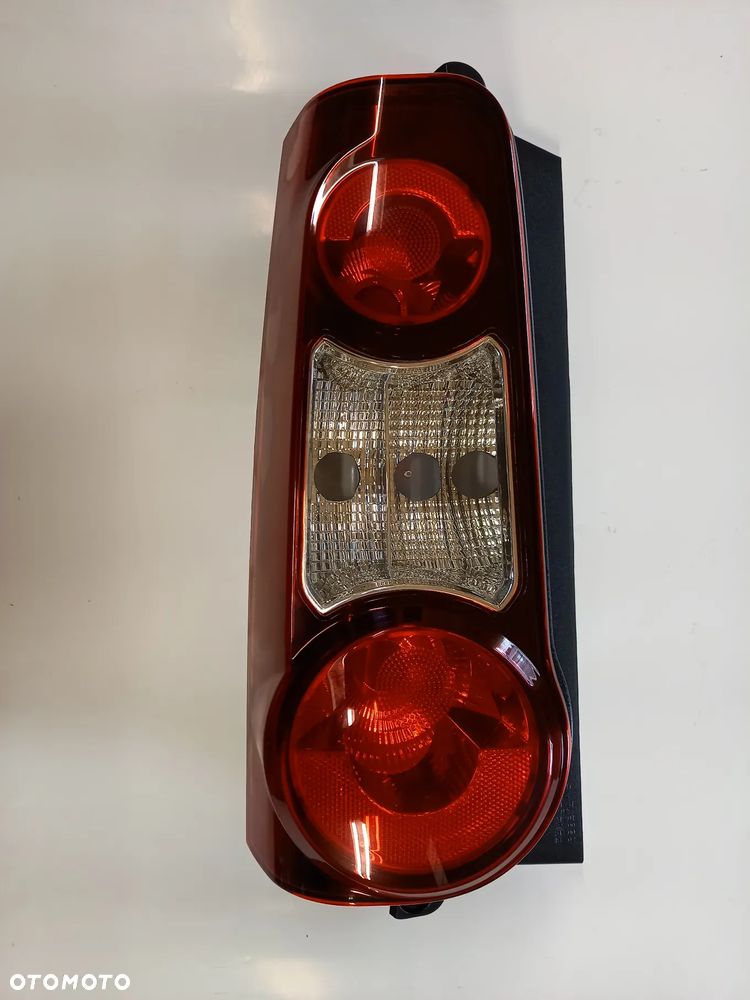 LAMPA TYLNA BERLINGO PARTNER 12-18 2D NOWA