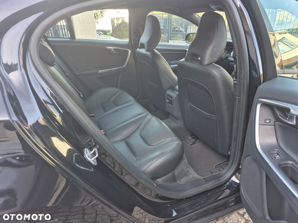 Volvo S60 D3 Momentum - 18