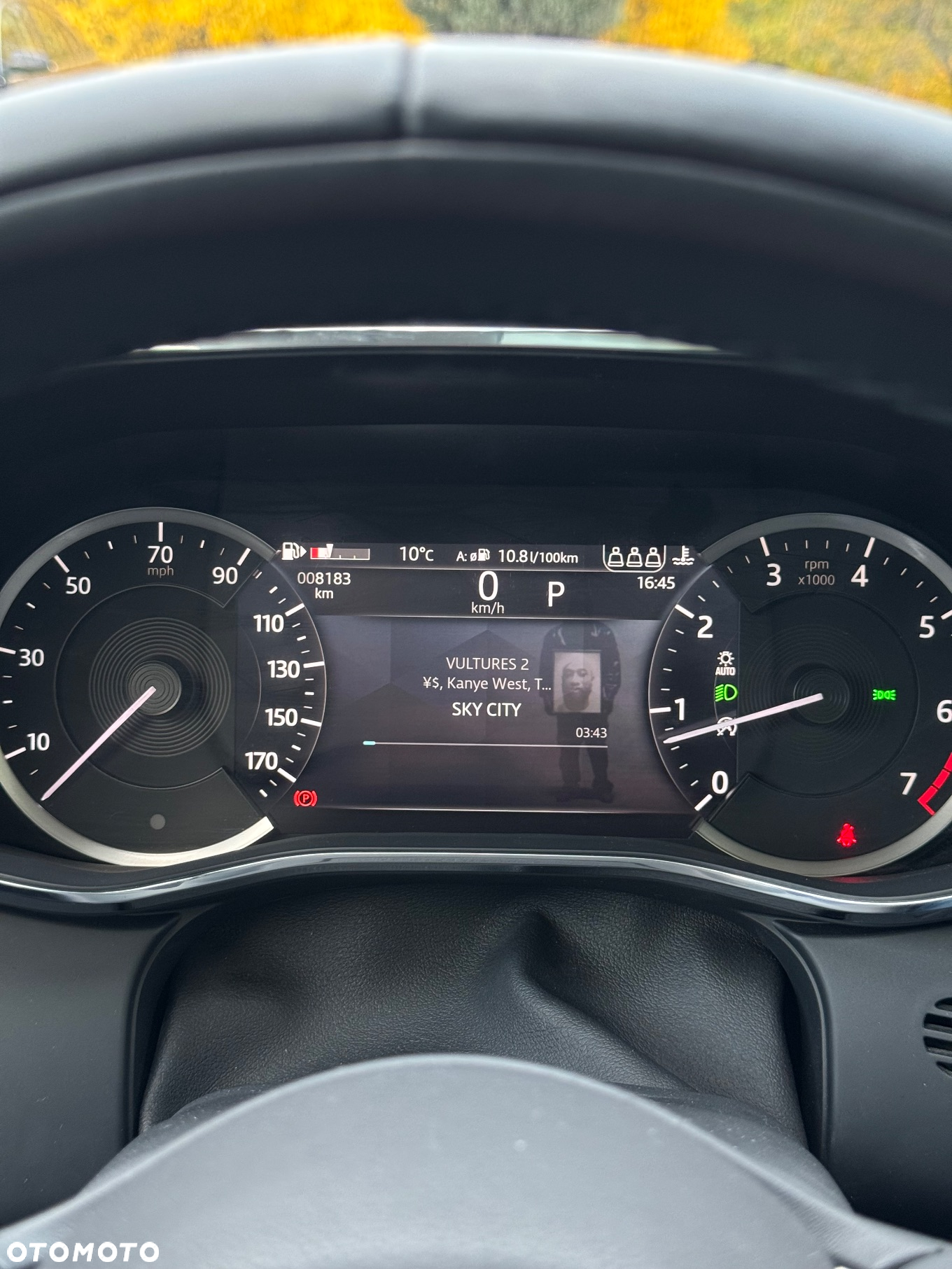 Jaguar F-Pace P250 AWD R-Dynamic SE - 27
