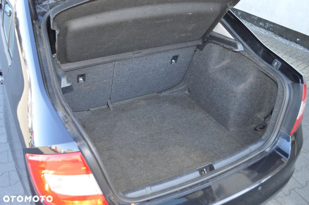 Skoda RAPID 1.2 TSI Ambition - 15