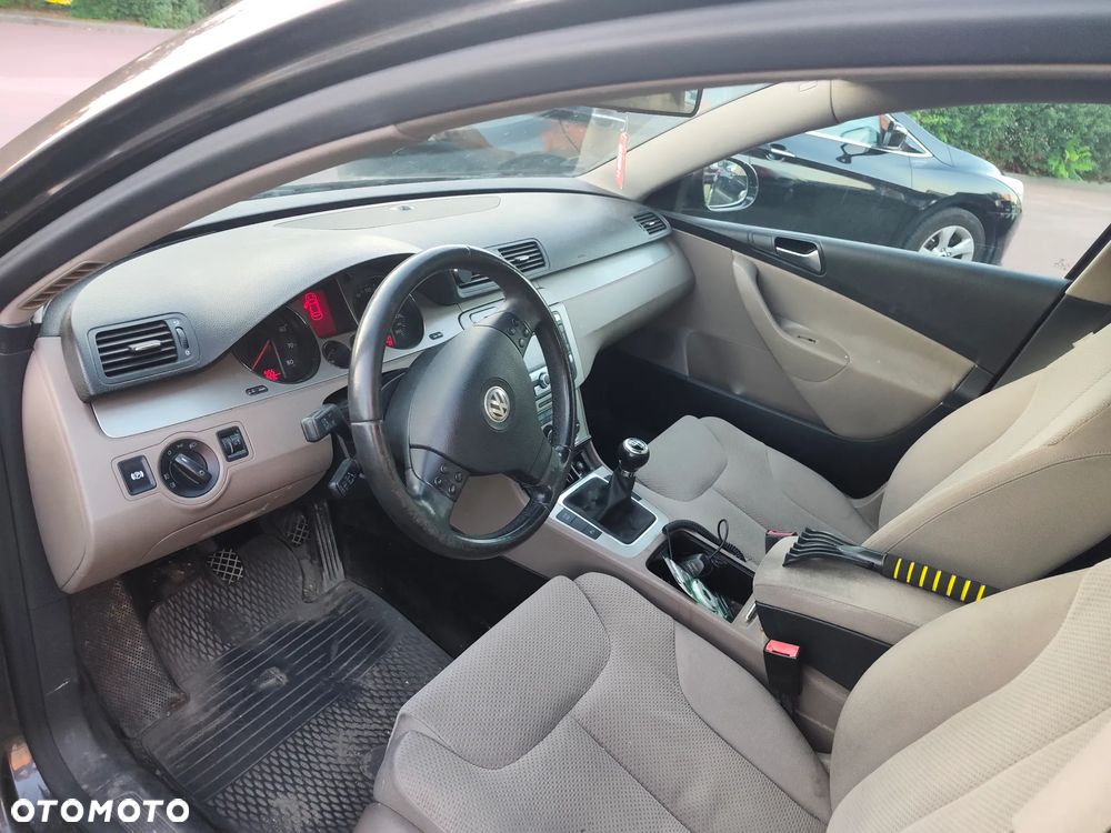 Volkswagen Passat 1.8 TSI Comfortline - 3