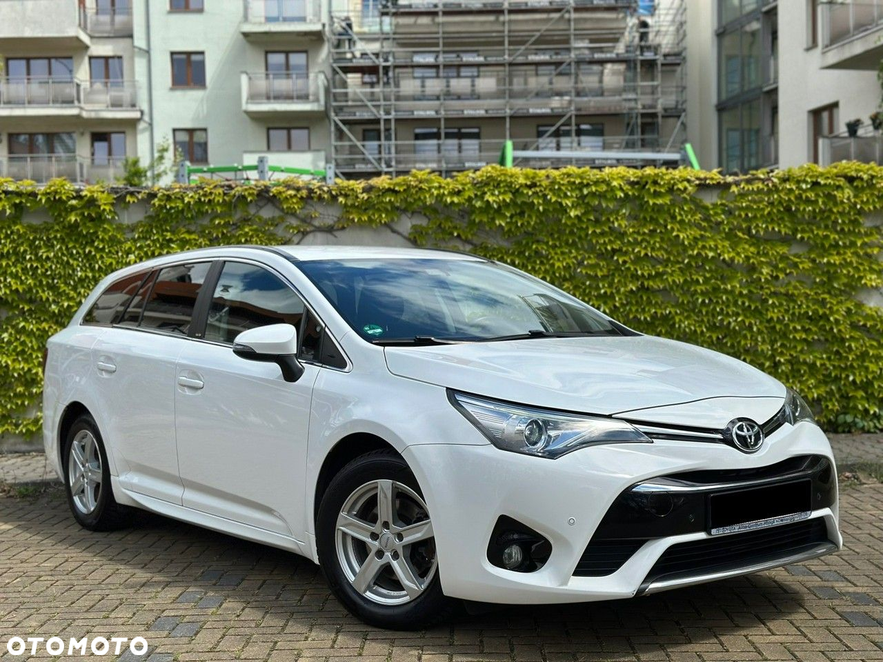 Toyota Avensis Touring Sports 1.8 Edition S+ - 4