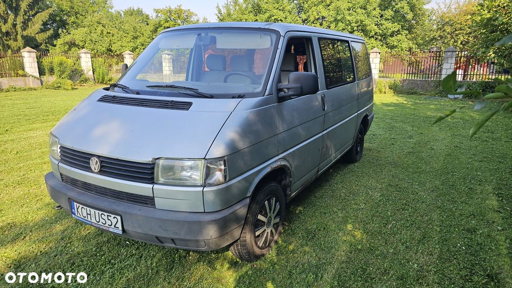 Volkswagen Caravelle - 2