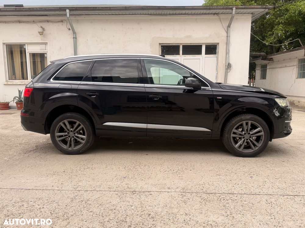Audi Q7 - 7