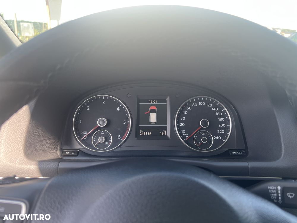 Volkswagen Touran 2.0 TDI DPF Trendline - 9
