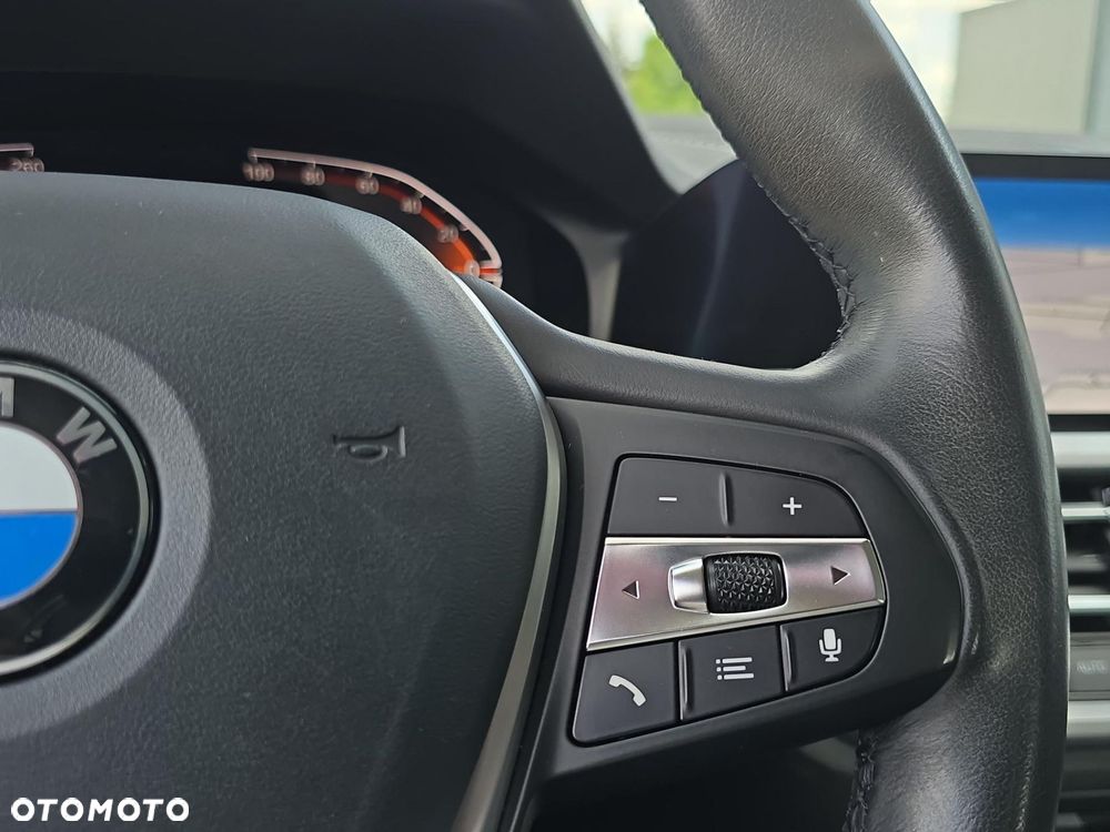 BMW Seria 3 318d - 18