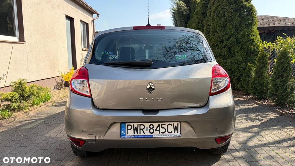 Renault Clio TCe 100 TomTom Edition - 3