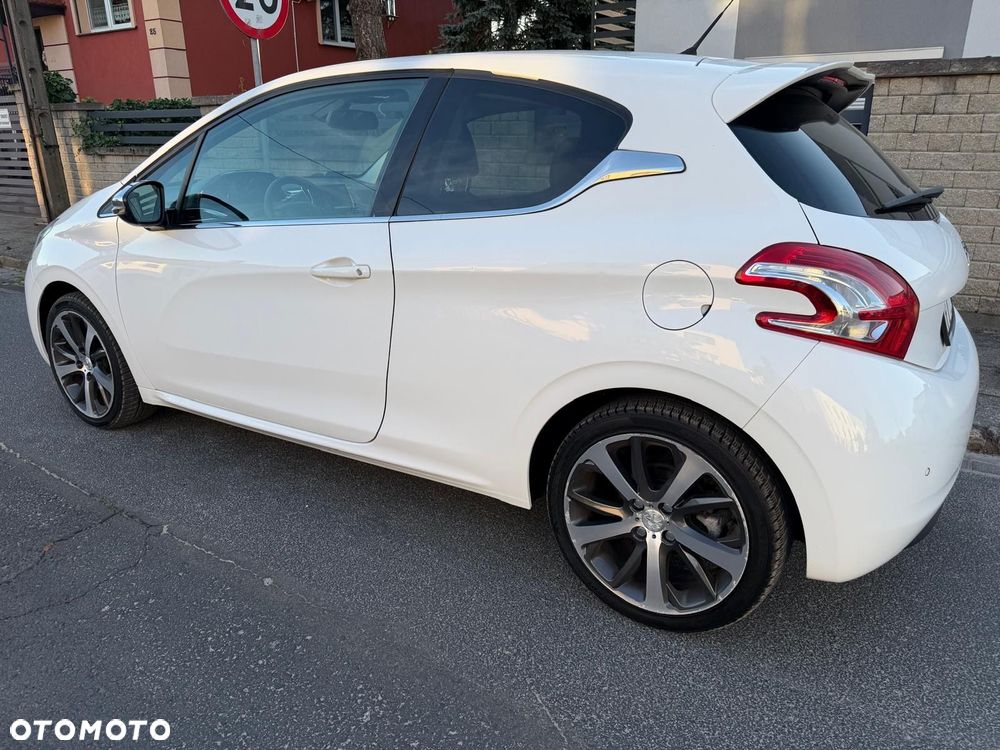 Peugeot 208 1.6 THP Allure - 3