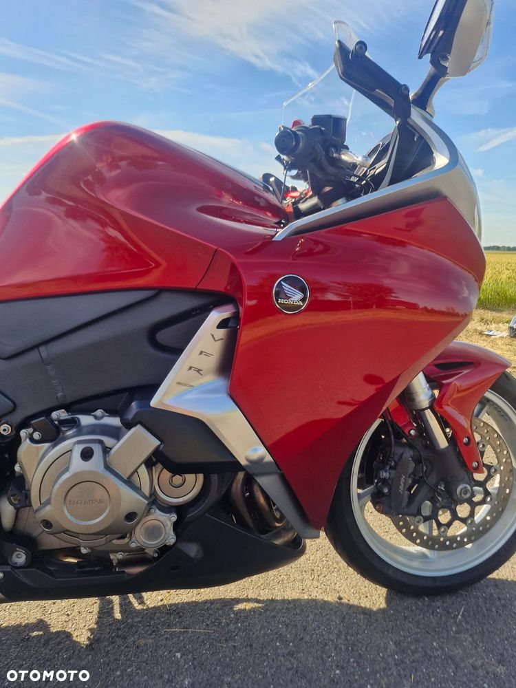 Honda VFR - 9