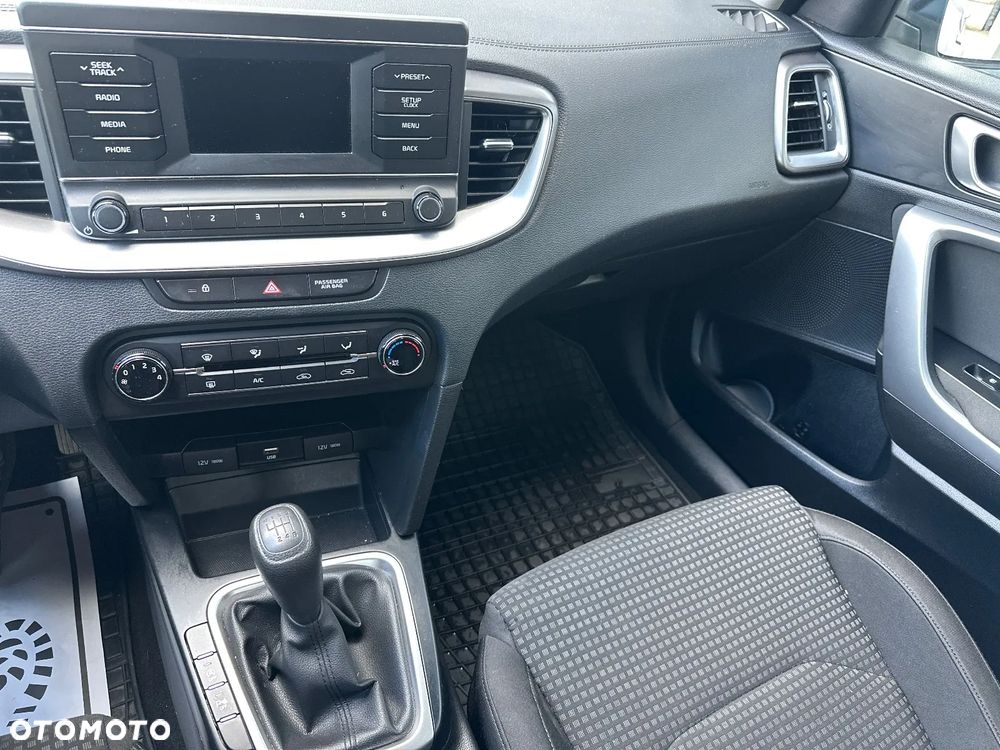 Kia Ceed - 17