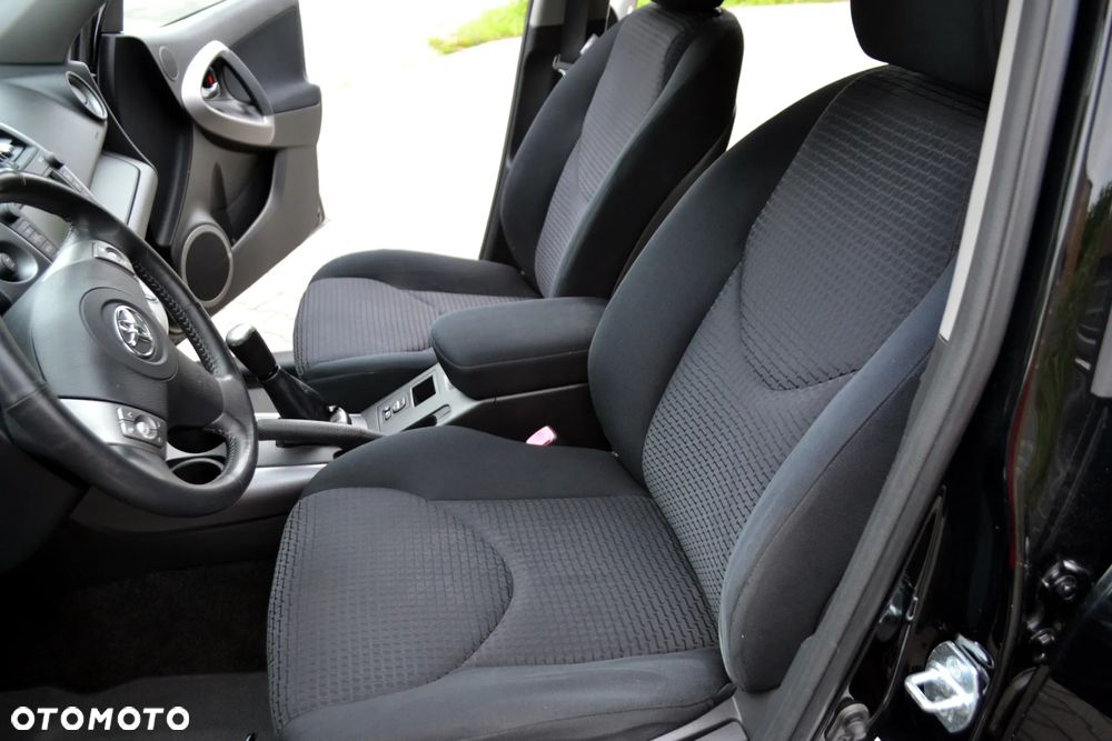 Toyota RAV4 2.0 VVT-i Luna - 24