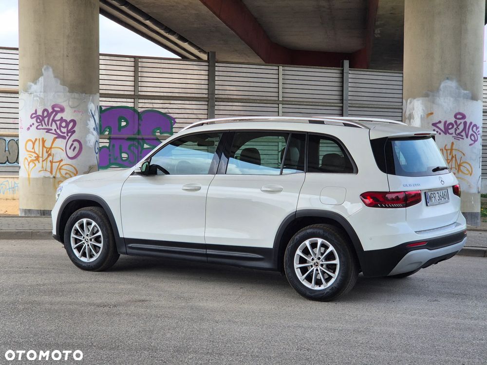 Mercedes-Benz GLB 200 7G-DCT - 17