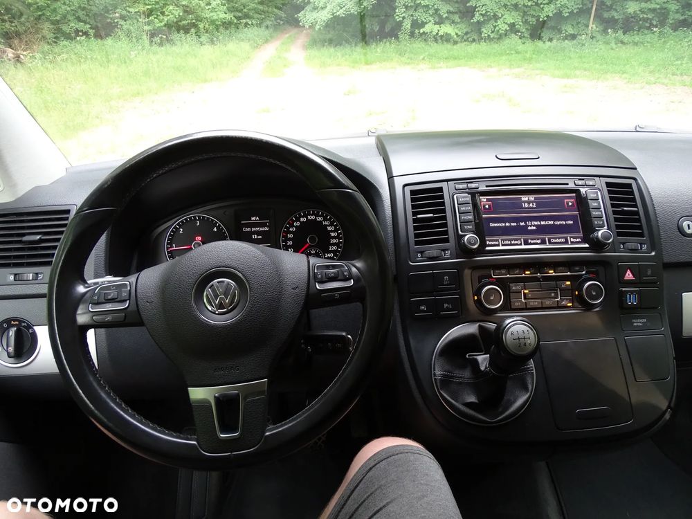 Volkswagen Multivan - 19