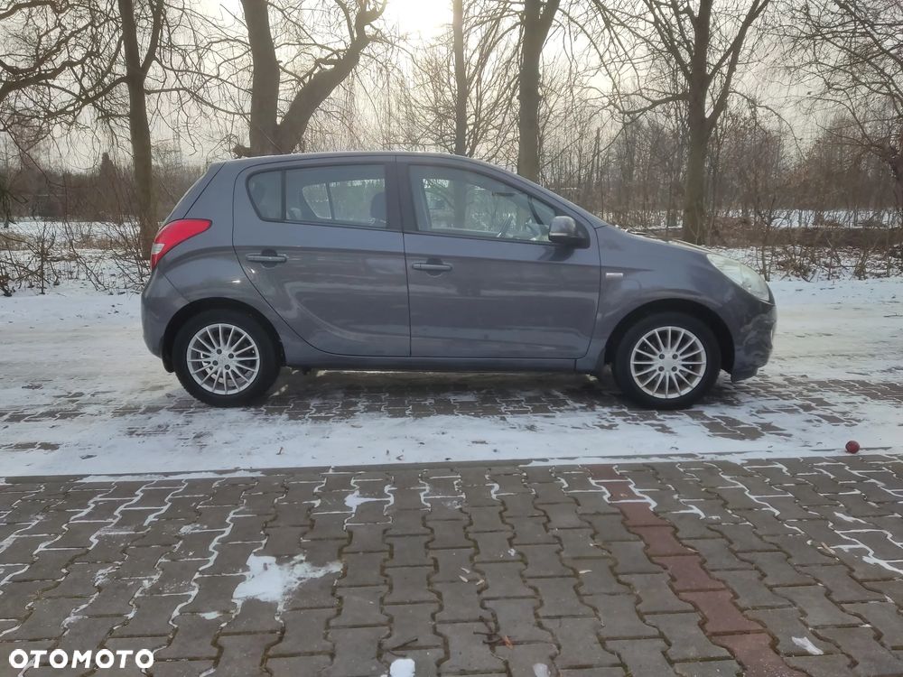 Hyundai i20 1.2 FIFA WM Edition - 6