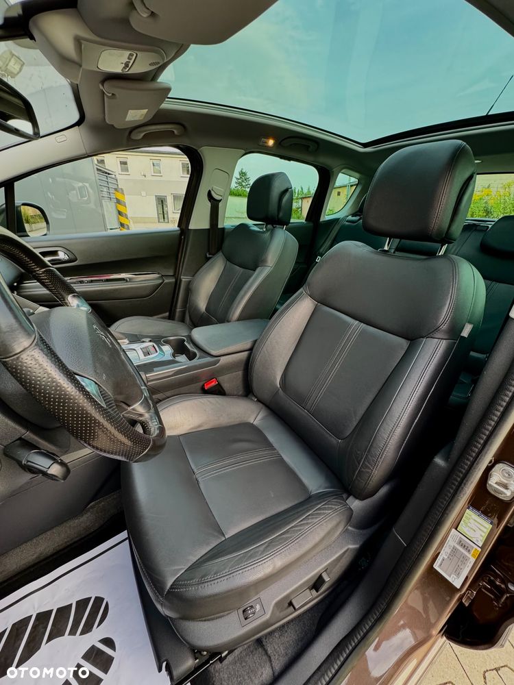 Peugeot 3008 HDi 160 Automatik Allure - 23