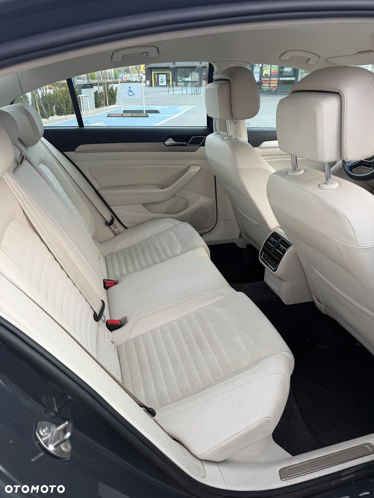 Volkswagen Passat 2.0 TDI BMT Comfortline DSG - 12