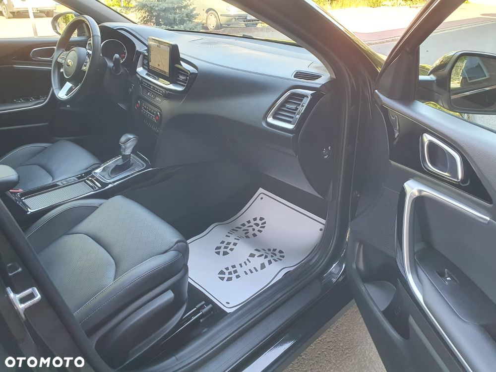 Kia Ceed 1.4 T-GDI DCT OPF Platinum Edition - 15