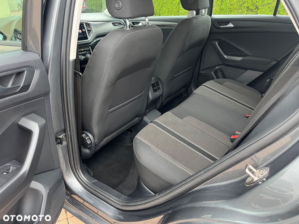 Volkswagen T-Roc - 18