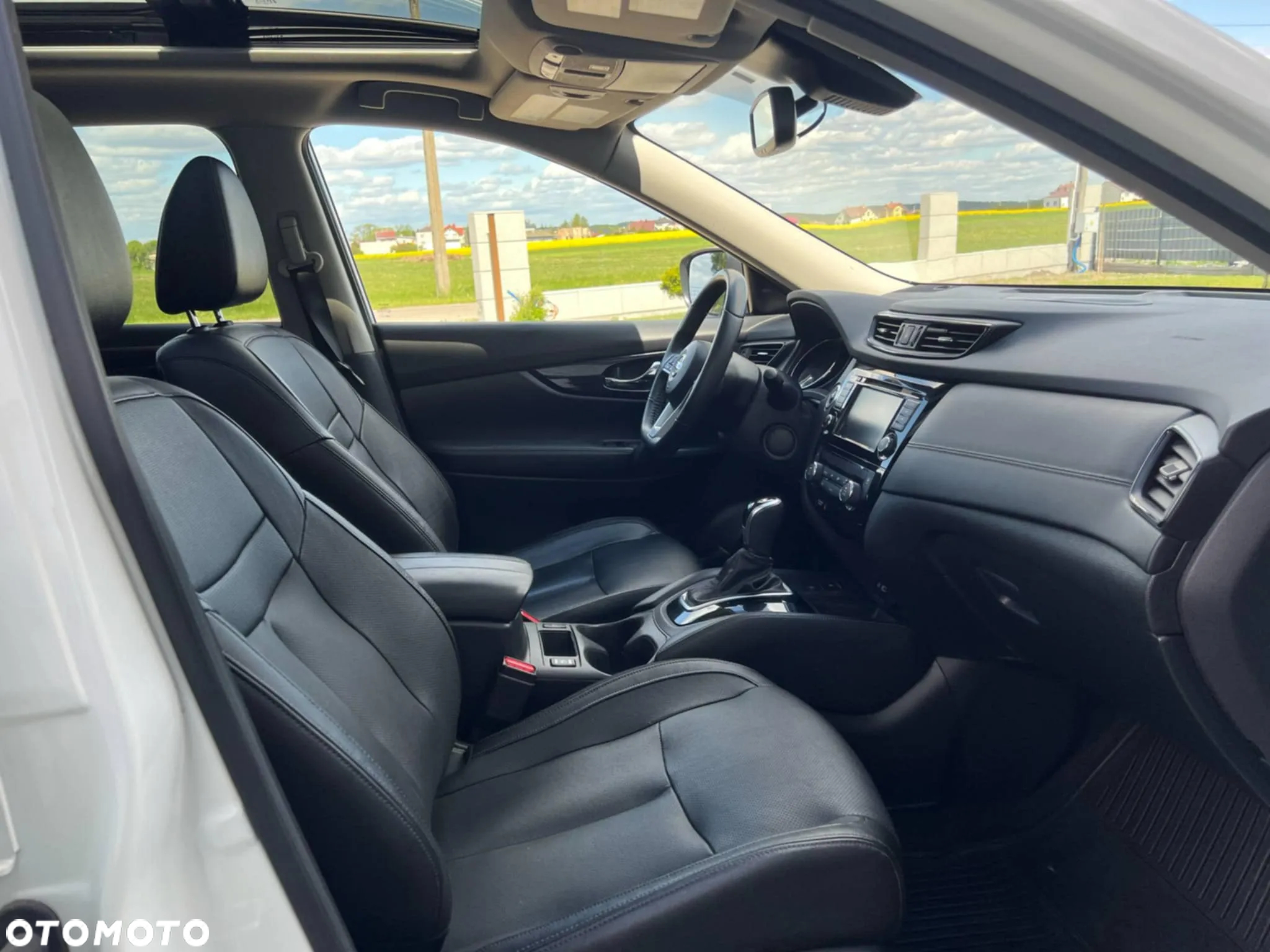 Nissan Rogue - 20