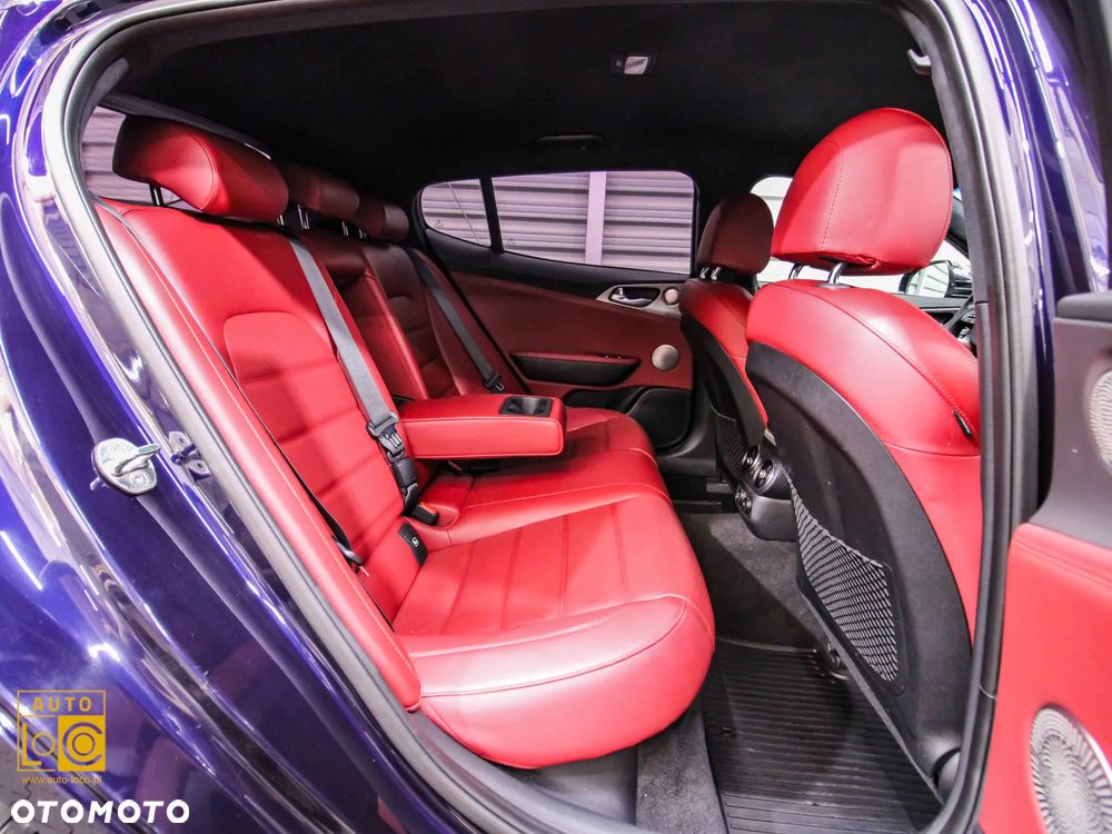 Kia Stinger 2.0 T-GDI GT Line - 11
