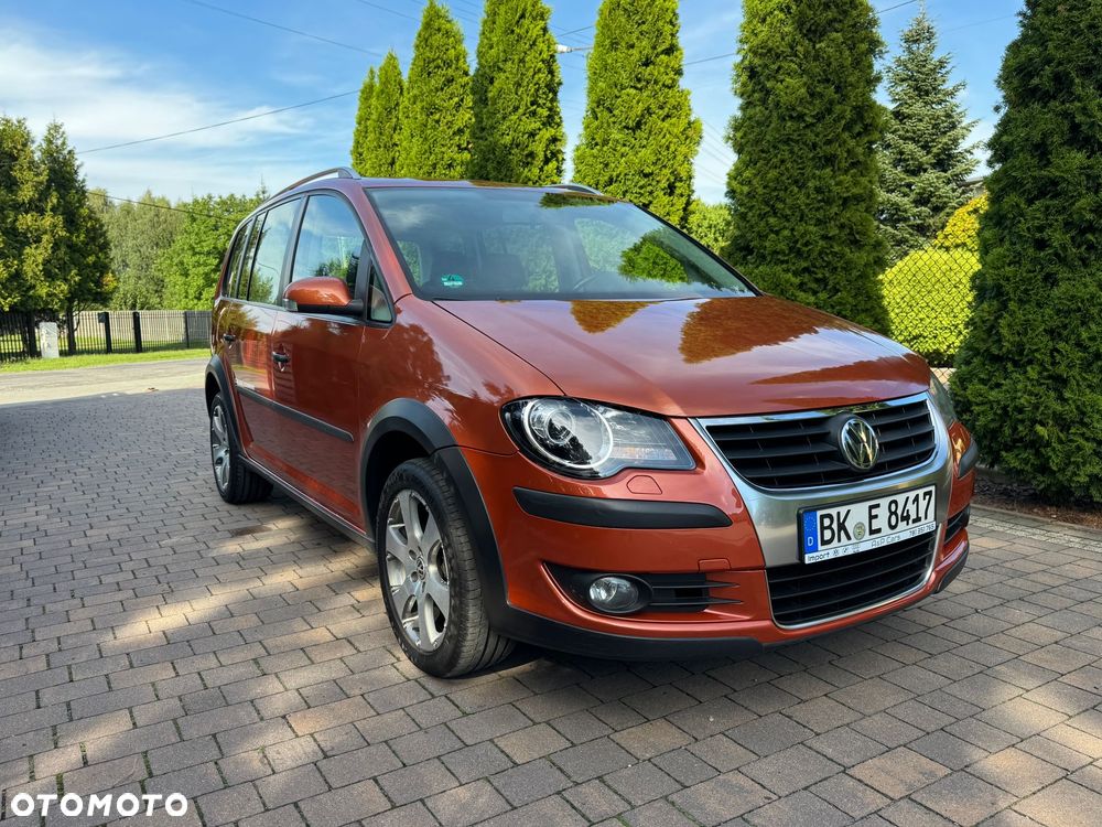 Volkswagen Touran 1.4 TSI Cross - 1