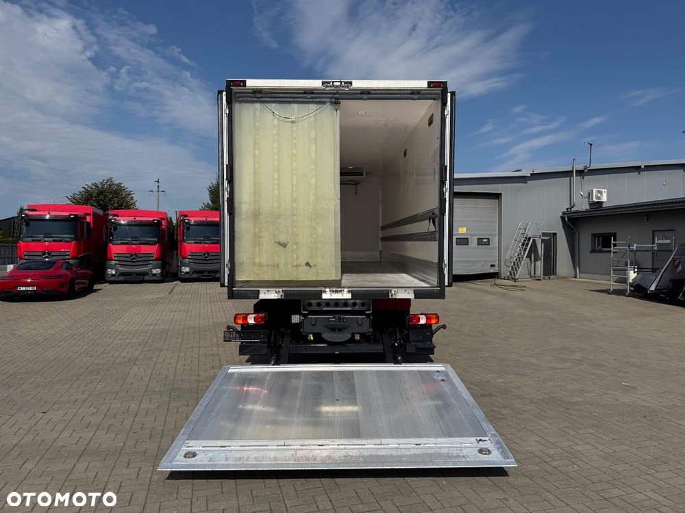Mercedes-Benz ATEGO - 21