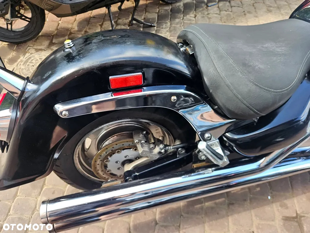 Suzuki VL 1500 Intruder LC - Boulevard C90 - 16