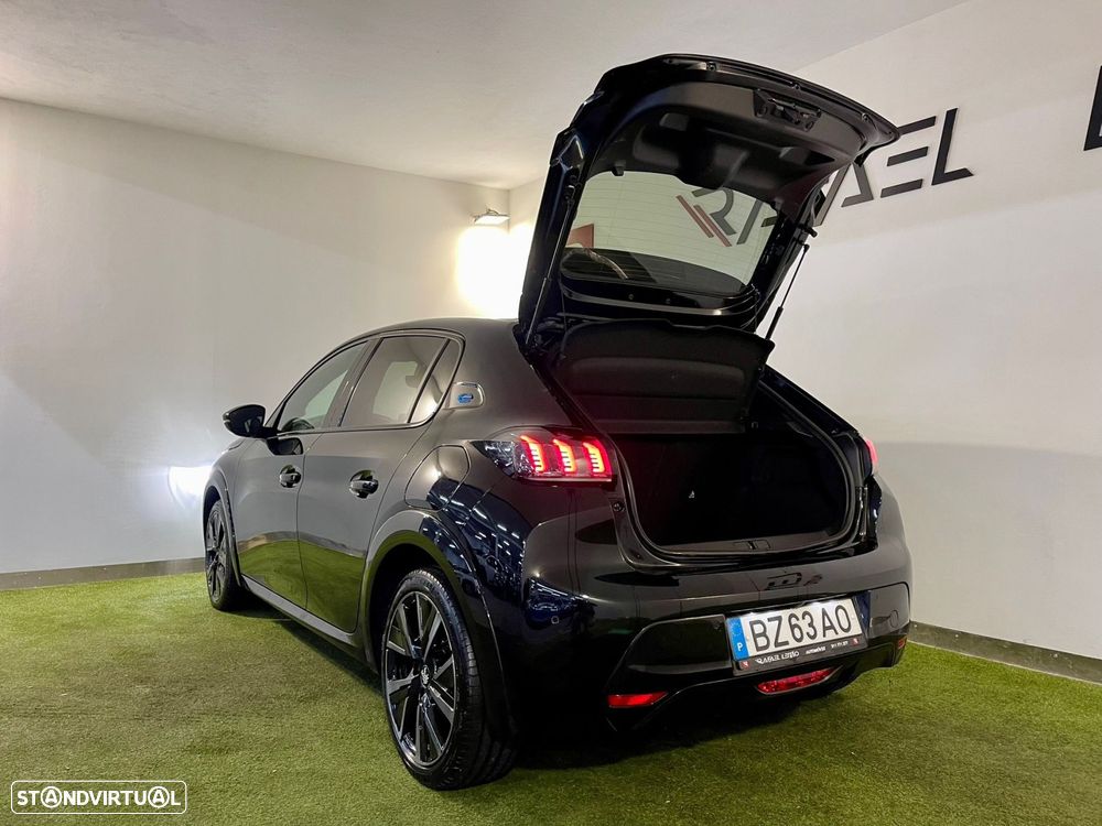 Peugeot e-208 50 kWh GT - 29