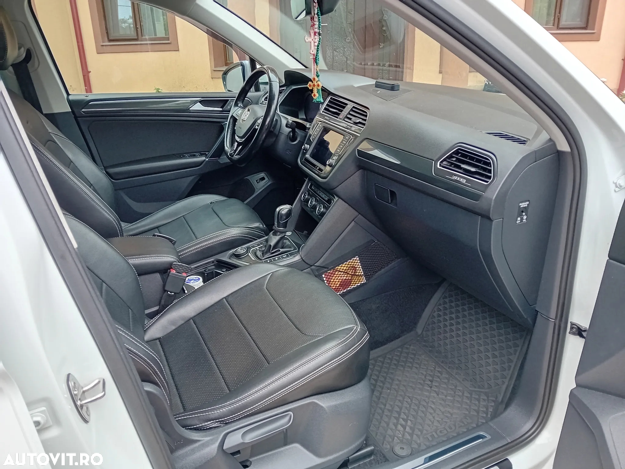 Volkswagen Tiguan - 29