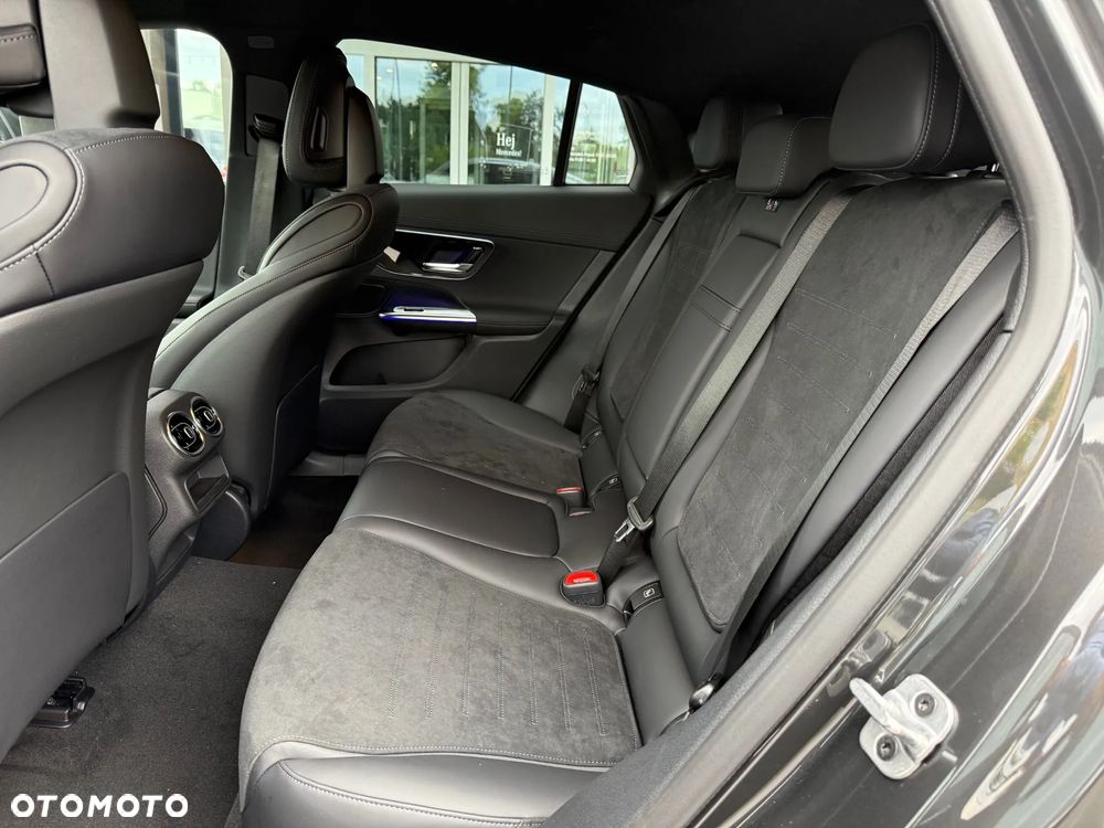 Mercedes-Benz GLC 300 d 4Matic 9G-TRONIC Edition AMG Line - 14